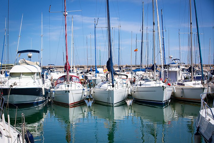 Sailboats in Marina - Sailboat Evaluation and Market Insights